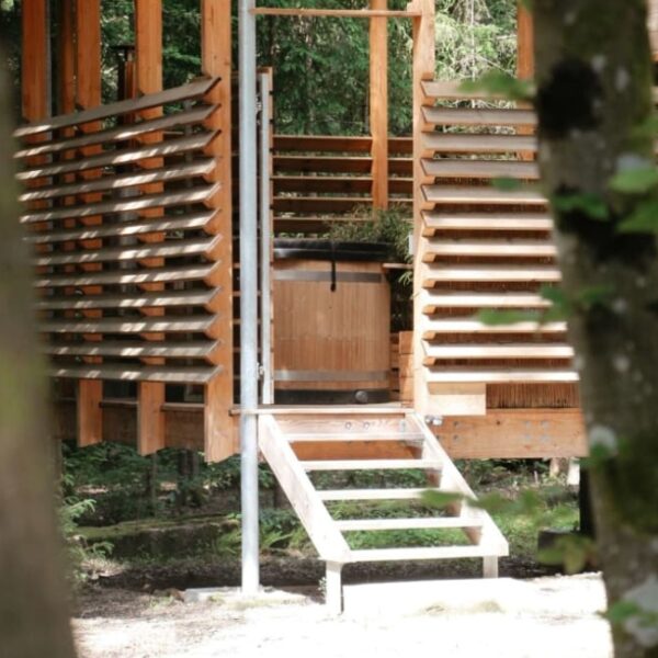 Entrée du lodge de Madame Imagine Lodges & SPA à Epinal dans les Vosges