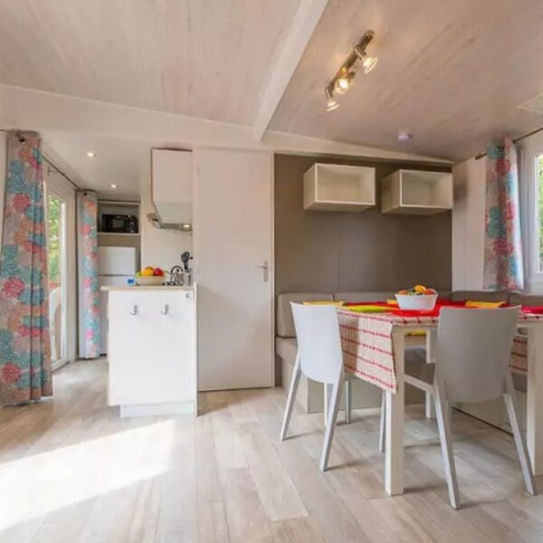 Séjour d'un mobil-home au Camping La Baie de Kernic, à Plouescat, dans le Finistère (Bretagne)