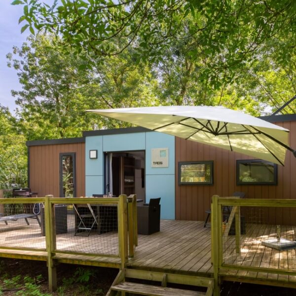 Mobil-home animaux admis au camping Domaine de la Brèche, à Varennes-sur-Loire près de Saumur, dans le Maine-et-Loire.
