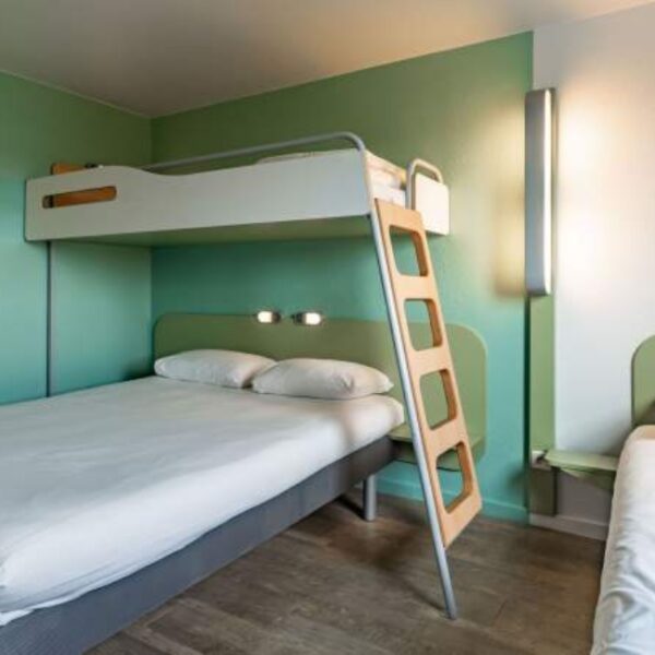 Chambre de l'Ibis Budget à Pontault-Combault en Seine et Marne