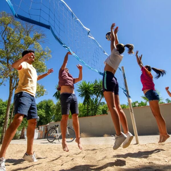 Animations sportives au Camping Parc des Sept Fonts, à Agde, dans l’Hérault