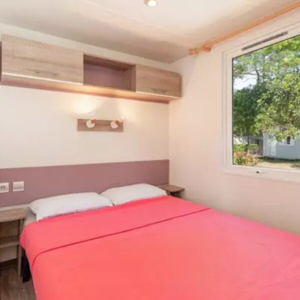 Chambre du Camping Le Val d'Ussel à Proissans en Dordogne