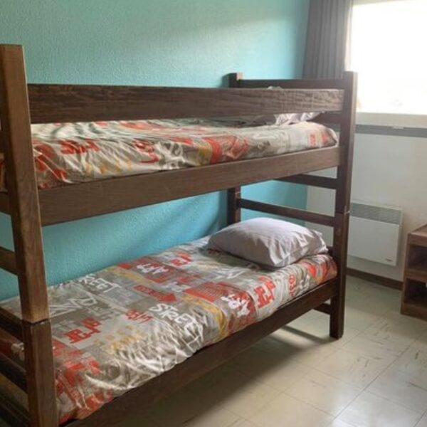 Chambre du Village Vacances Le Piroulet à Vassieux-en-Vercors dans la Drôme