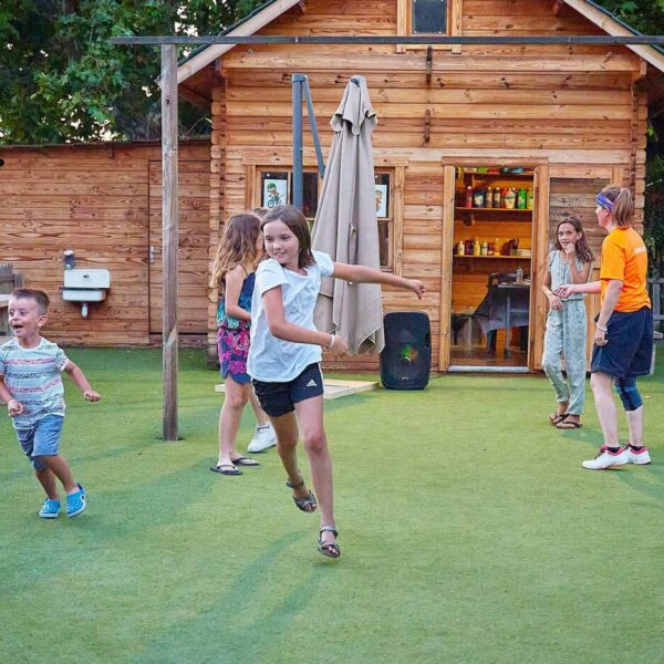 Club enfant du du camping Homair La Plage d'Argens entre Fréjus et Saint-Aygulf sur la Côte d'Azur