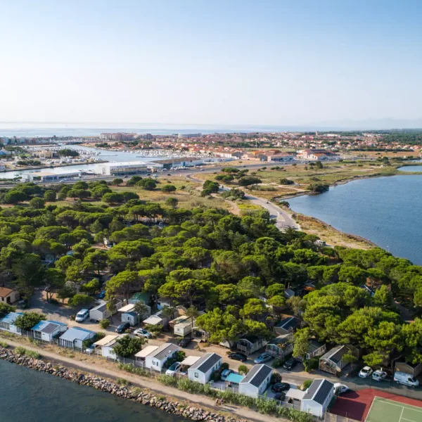 Vue aérienne du Camping La Presqu'ïle du Barcarès au Barcarès dans les Pyrénées-Orientales