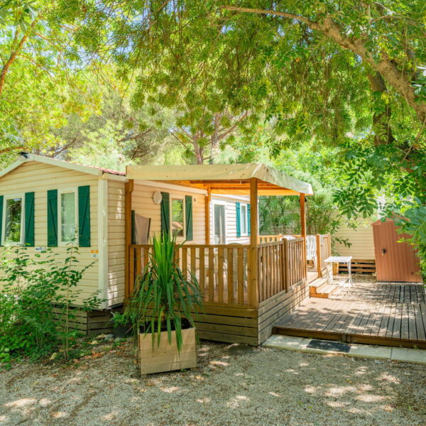 Mobil home du Camping Le Val de Durance à Cadenet dans le Vaucluse