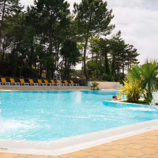 Piscine du Camping Le Bois Dormant à Saint-Jean-de-Monts en Vendée