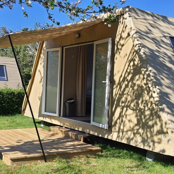 Hébergement insolite au Camping Sous les Pommiers en Normandie dans le Calvados