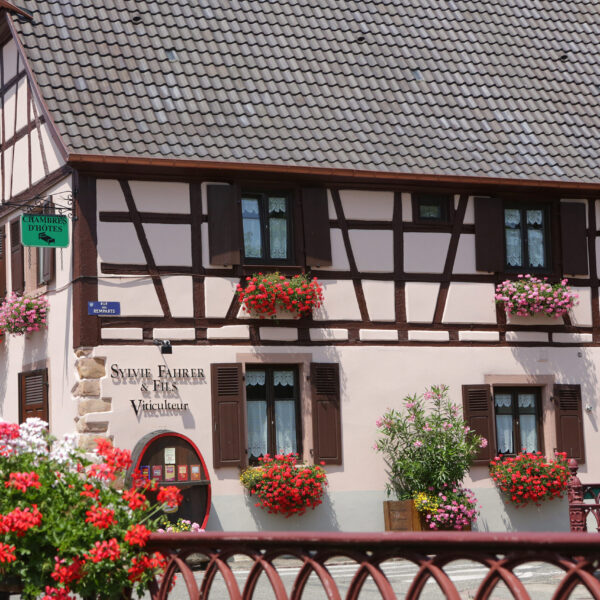Devanture des Chambres d'hôtes chez le Vigneron à Saint-Hippolyte dans le Haut-Rhin