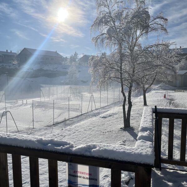 Sous la neige depuis le village vacances Le Piroulet dans le Vercors (26)