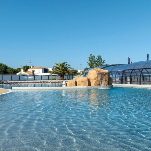 Espace aquatique du Camping Domaine de Clarys à Saint-Jean-de-Monts en Vendée