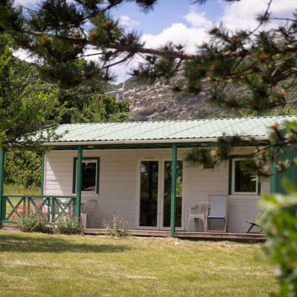 Locatif du Camping de Briange proche de la grotte chauvet en Ardèche
