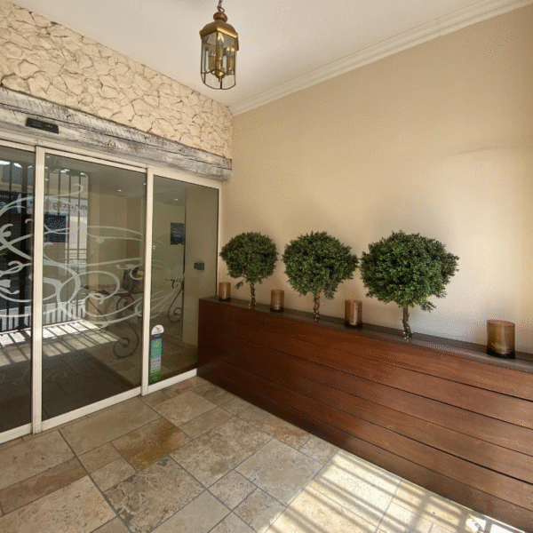 A l'intérieur de l'Hôtel de la Vallée de l'Arc 3* près d'Aix-en-Provence (13)
