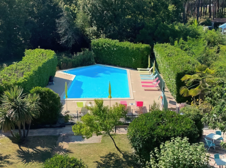 Piscine de l'Hôtel du Porge à Le Porge en Gironde