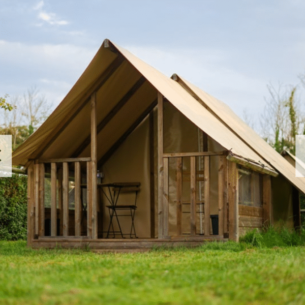 Tente lodge au Camping Sous les Pommiers en Normandie dans le Calvados