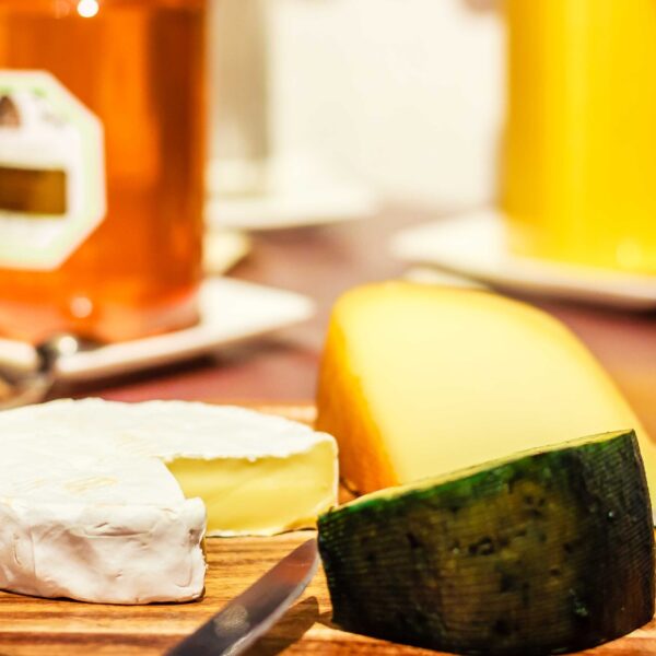 Buffet des Chambres d'hôtes chez le Vigneron à Saint-Hippolyte dans le Haut-Rhin