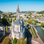 Lourdes où les chiens sont acceptés, dans les Hautes-Pyrénées, en Nouvelle-Aquitaine