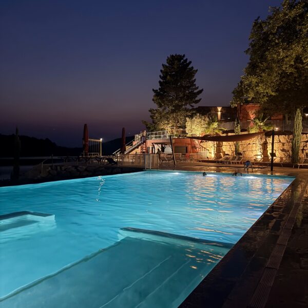 Piscine du Camping InNature à Arcques dans l' Aude