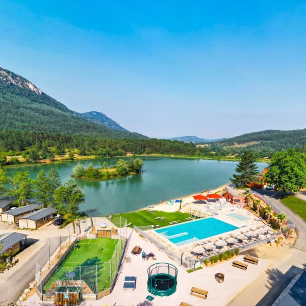 Vue aérienne du Camping InNature à Arcques dans l' Aude