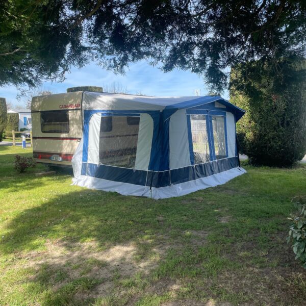 Tente du Camping Les Cognets à Dragey-Ronthon dans la Manche