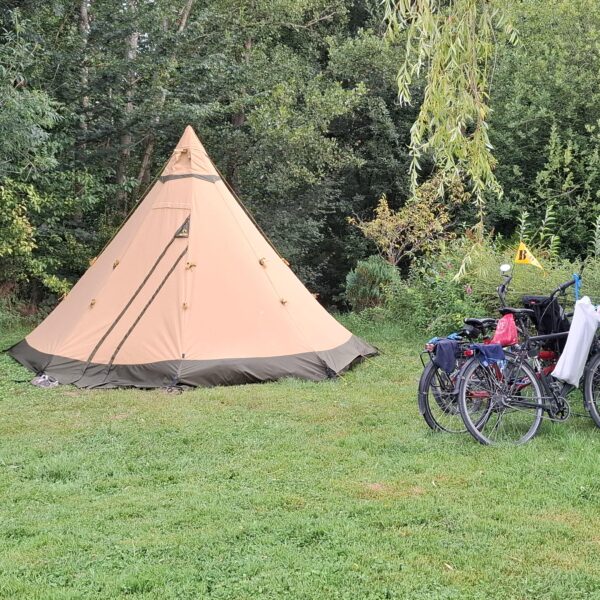 Tipi du Camping du Grand Pré à Long dans la Somme