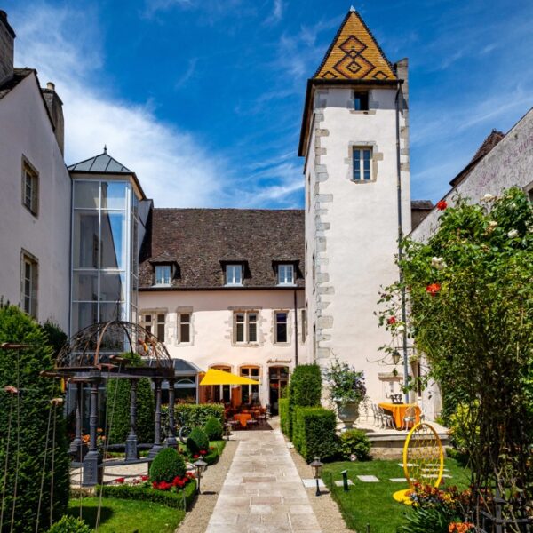 Entrée de l'Hôtel Le Cep à Beaune en Côte d'Or