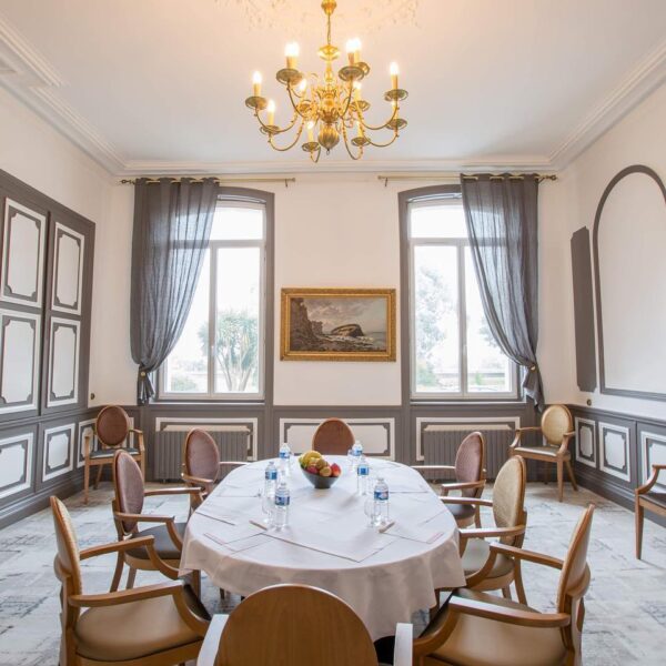 Salle de réunion et de séminaire à l'Hôtel Le Cercle, à Cherbourg-en-Cotentin, dans la Manche, en Normandie