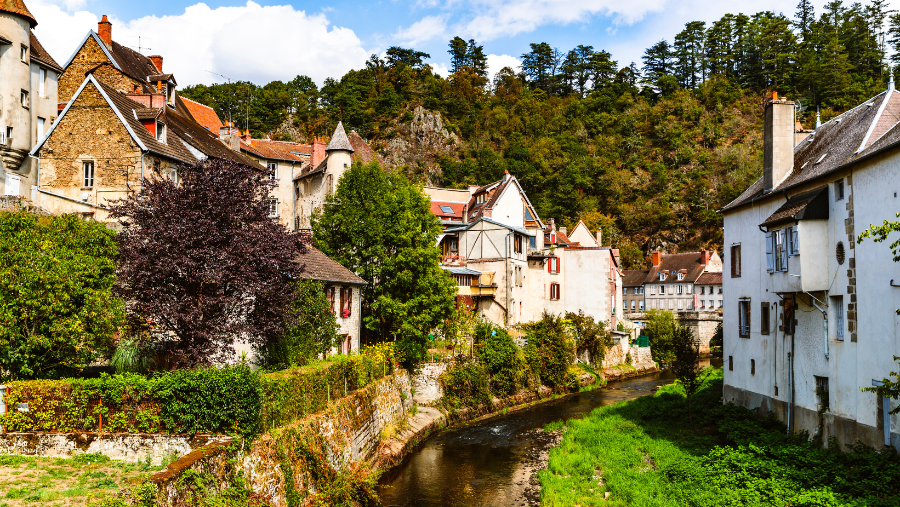 Aubusson où les chiens sont acceptés, dans la Creuse, en Nouvelle-Aquitaine