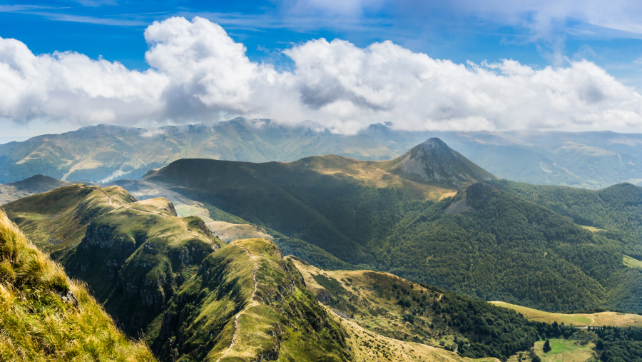 Volcans d'Auvergne où les chiens sont acceptés, dans le Centre de la France