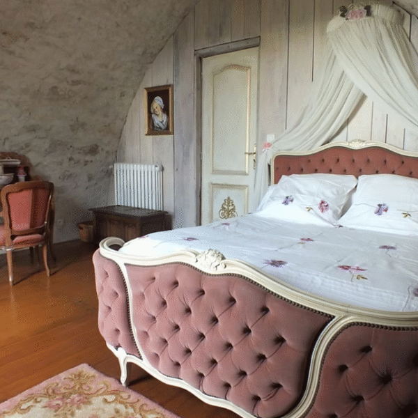 Chambre cosy et romantique au Gîte les Vautours en Aveyron dans le Parc naturel Grands Causses
