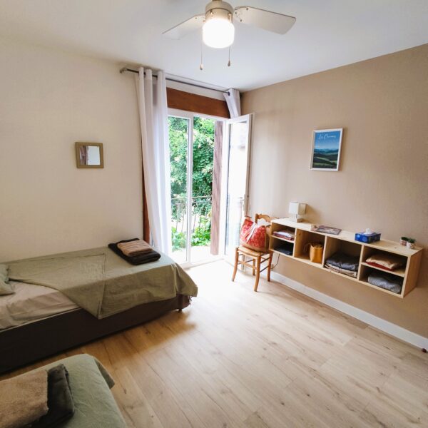 Chambre avec lit simple du Gîte le Balcon à Ispagnac en Lozère (48)