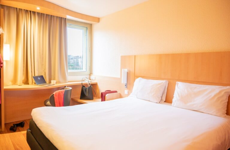 Chambre double de l'Hôtel Ibis Nantes Centre Gare Sud en Loire Atlantique