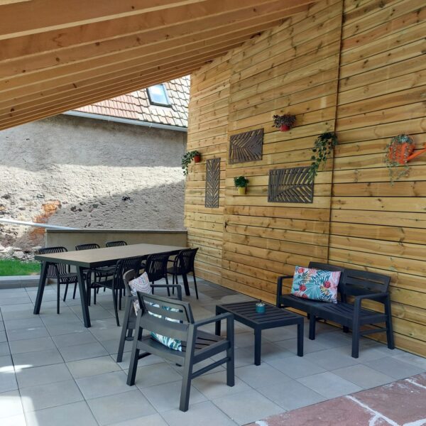 Terrasse du Gîte Les Secrets de Paulette, maison de charme dans le Bas-Rhin (67)