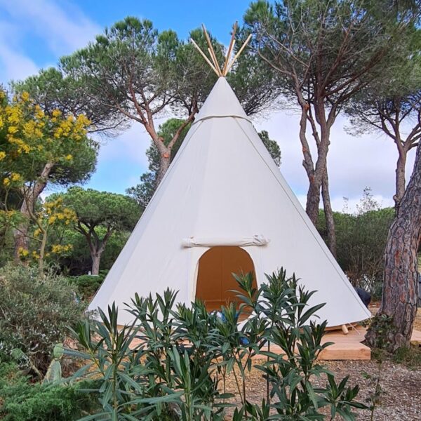 Tipi du camping Figurotta 3* près de Narbonne dans l'Aude
