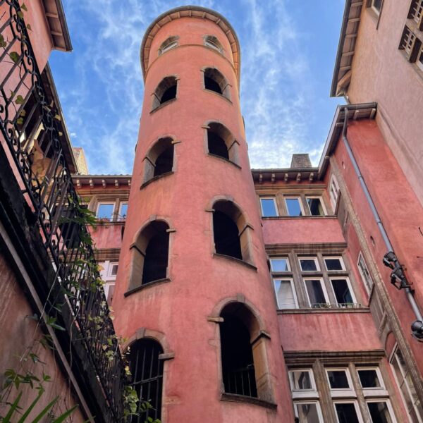 Les bâtiments de Lyon avec Lilo Médiation : Visite guidée de Lyon dans le Rhône
