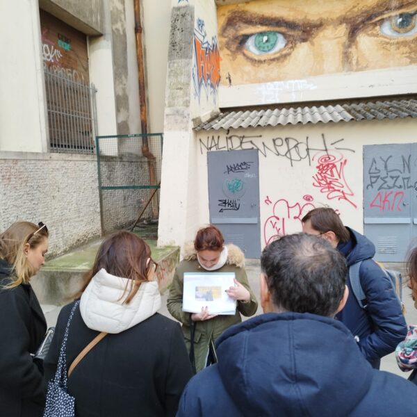 Groupe visitant Lyon avec Lilo Médiation : Visite guidée de Lyon dans le Rhône