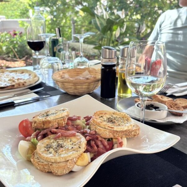 Repas au restaurant du Camping Beau Séjour dans Le Lavandou dans le Var Var