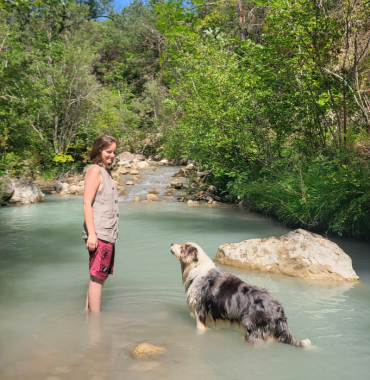 gorges de trévans en provence - se baigner avec son chien