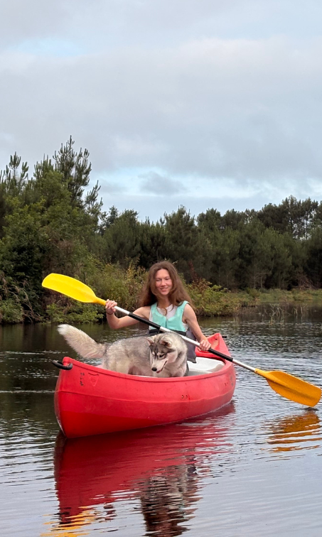 canoë pendant l'itinéraire d'une semaine dans le Médoc avec un chien