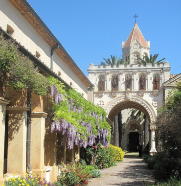 L'Abbaye de Lérins sur l'Île de Saint-Honorat, à Cannes, dans les Alpes-Maritimes, en Provence-Alpes-Côte d'Azur