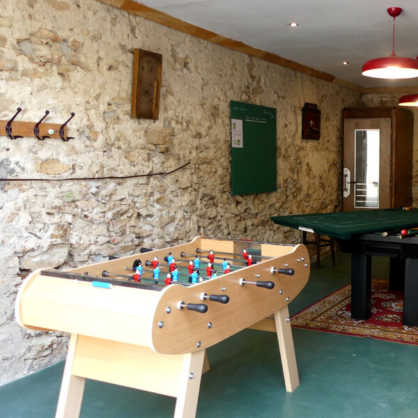 Babyfoot au Gîte Léopoldine, gîte de groupe en Touraine dans le Val de Loire Proche de Tours