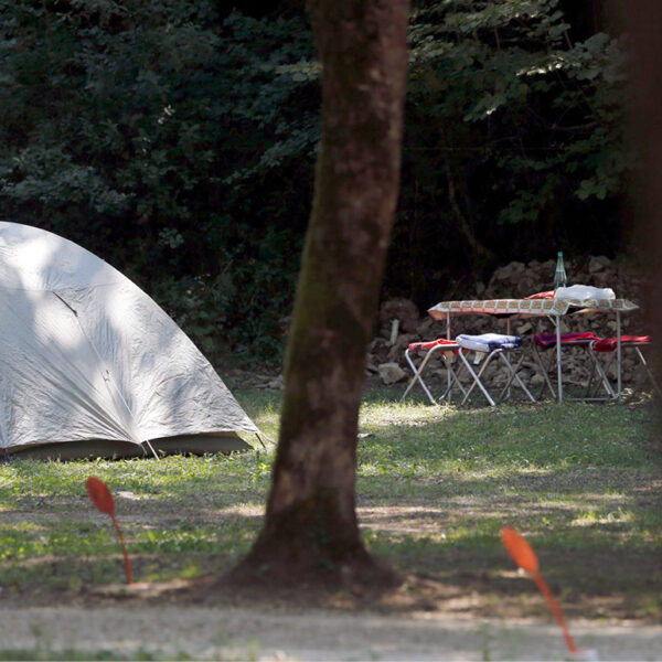 Tente au Camping naturiste La Genèse 3* dans les Cévennes