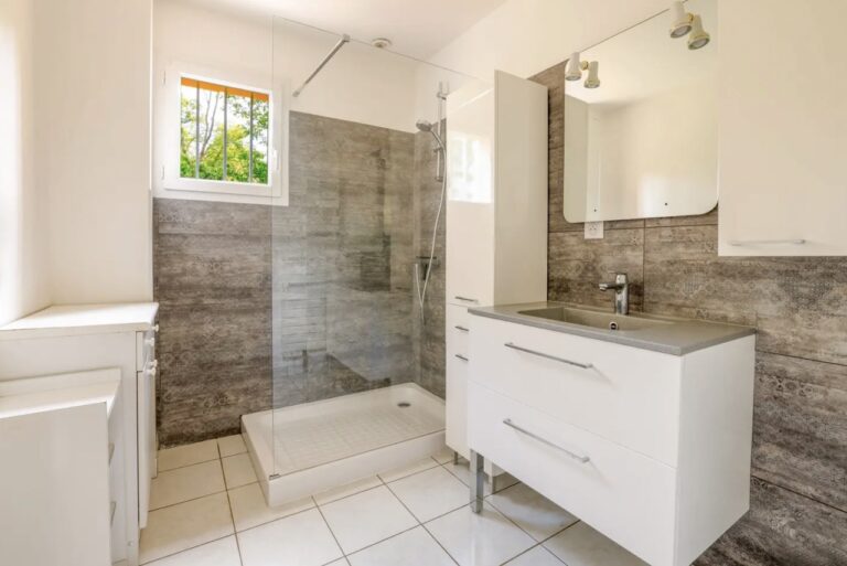 Salle de Bain du Gîte l'Orée du Bois à Le Faouët dans le Morbihan