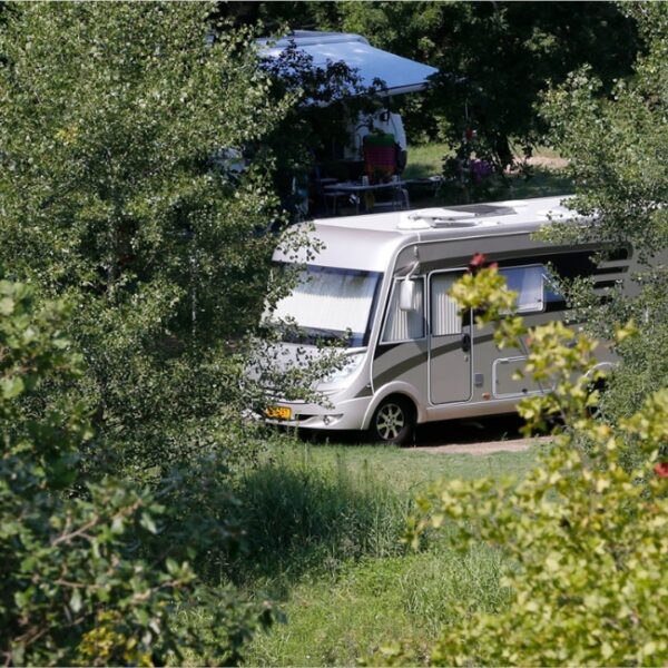 Camping naturiste La Genèse 3*- Gard (30) - Languedoc-Roussillon - Chiens acceptés - EmmèneTonChien.com