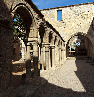 Souterrains de Saint-Émilion où les chiens sont acceptés, en Gironde, en Nouvelle-Aquitaine