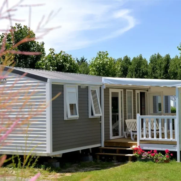 Mobil-home tout confort au Camping Les Places Dorées, à Saint-Jean-de-Monts, en Vendée
