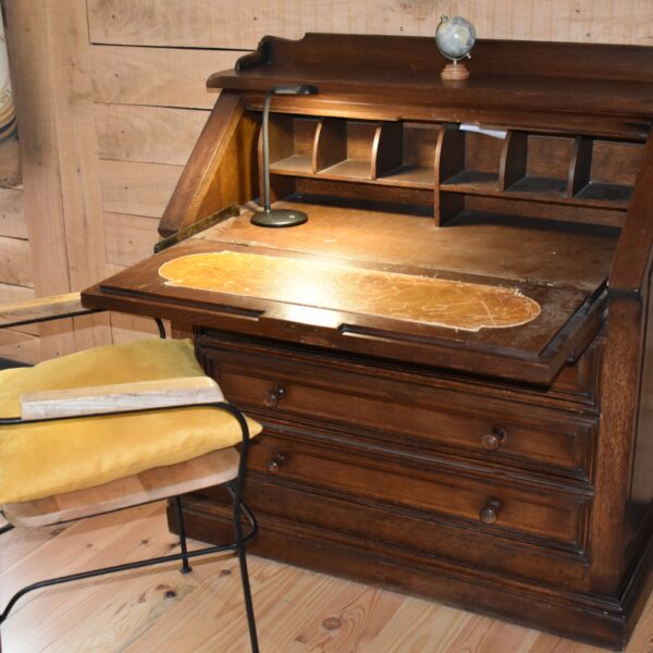 Bureau du Gîte Cocon dans la forêt, hébergement insolite en Belgique à Philippeville