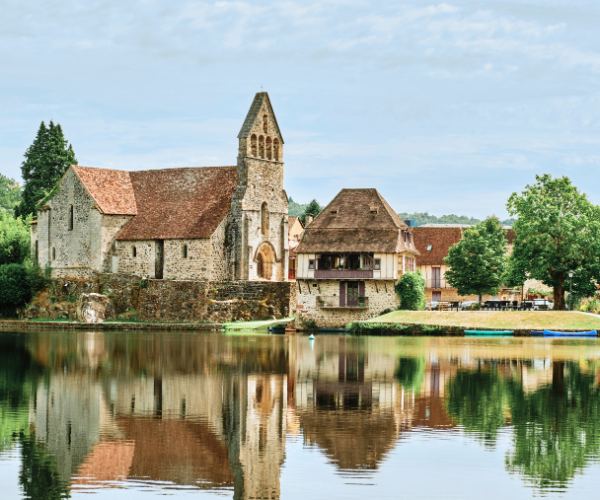 Visiter la Corrèze avec un chien