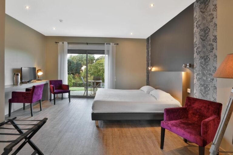 Hotel le Mas de Castel à Sarlat la canéda - animaux acceptés - vacances avec son chien en Périgord