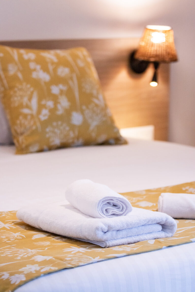 Chambre double dans l'Hôtel Mas de Castel à Sarlat-la-Canéda en Dordogne